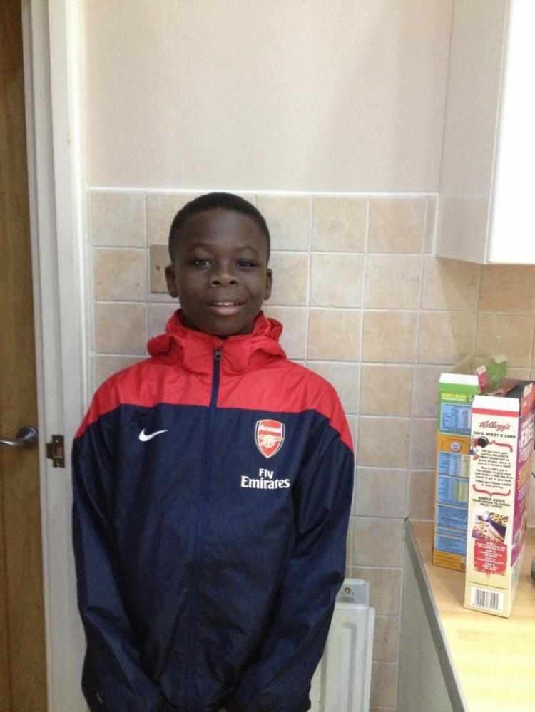 开云APP-值得纪念！萨卡社媒晒照，庆祝达成阿森纳生涯300场里程碑+取胜